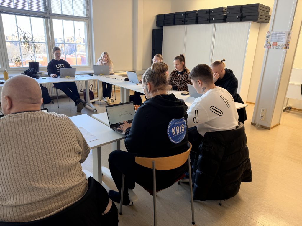 KRIS Tampere teamwork